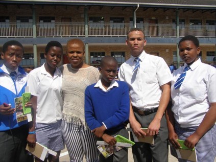 Lucky winners who answered the Arbor Week questions correctly during the event were Melusi Zulu, Malibongwe Qwabe, Department of Agriculture and Enviromental Affairs officer Lungelo Moroka, Sandile Vundla, Shaylyn Williams and Nondumiso Dube