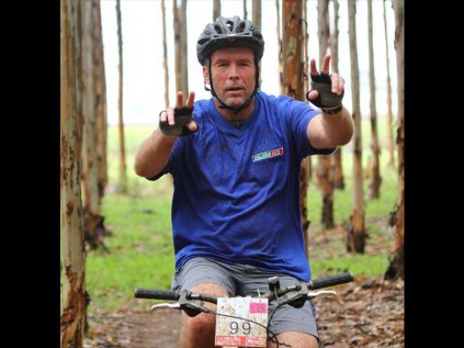 'Look ma, no hands!' - a relaxed Graham Ludwig enjoying the ride