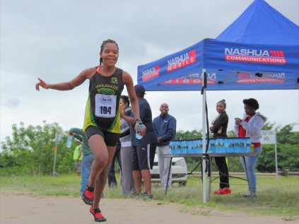 KZN and uMhlathuze Athletics Club runner Nomcebo Mthethwa won the ladies 15km race in 58.27