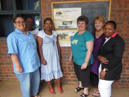 Paula van den Heever, Regina Mbuda, Thabile Nkalanga, Elsje Pretorius, Linda Myburgh and Bongi Dubazana are excited about Bernina’s latest ‘I love the rhino’ campaign