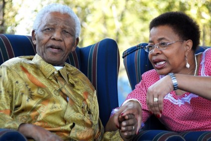 Graca Machel and Nelson Mandela in Thokoza Park on 4 September 2008.