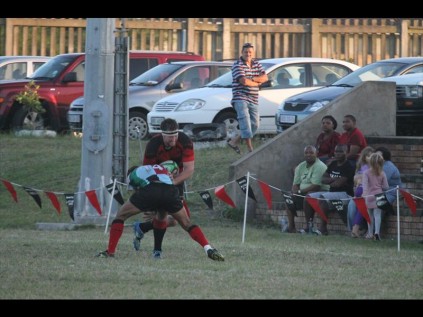 Frans van Dyk of Richards Bay bounces out of the tackle
