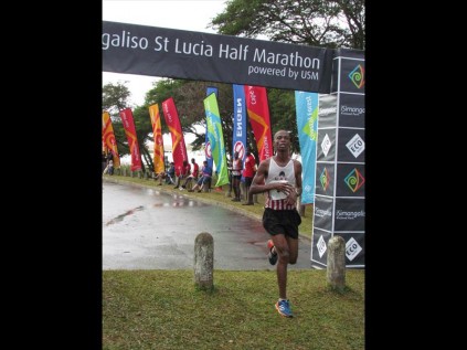 Thelumusa Sibiya from Ulundi Athletics Club built up a healthy lead early in the half marathon and won the race in 1 hour, 13 minutes and 15 seconds, a full seven minutes ahead of 2nd place PHOTOS: Tamlyn Jolly