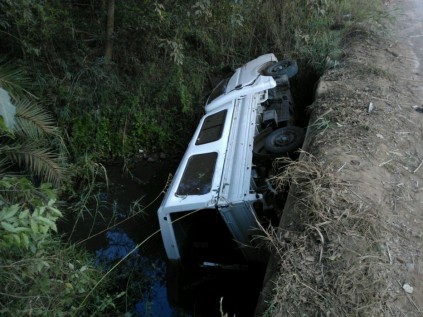 The driver of the vehicle who tried to dodge an oncoming bus and instead landed in a ditch PHOTO: Wynand Strydom
