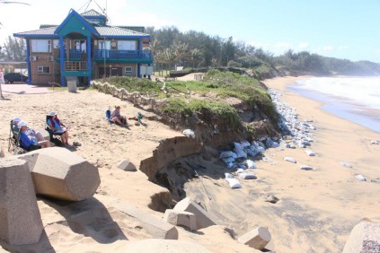 This photo was taken on 1 September this year at Alkantstrand