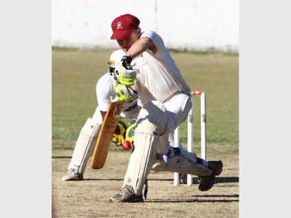 Malmolm Munro plays one onto his pad before being dismissed by Lindani Khumalo for 12 runs