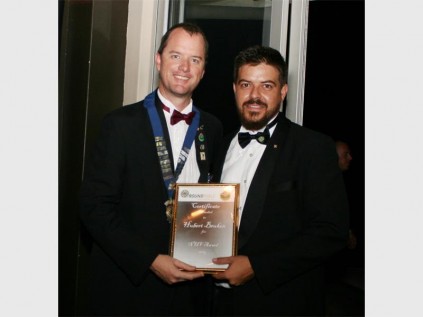 For the major mileage he clocked in attending raids on other Tables, incoming RT261 Vice Chairman Hubert Beuken was given the ‘NUF Award’