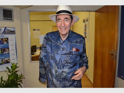 Judge Albie Sachs at the University of Zululand for the screening of his documentary film