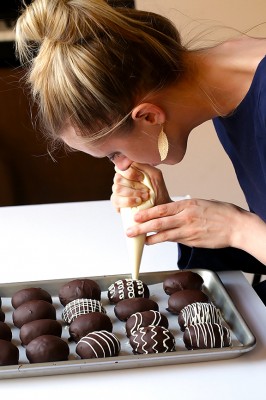 Easter-Egg-Oreo-Truffles-7