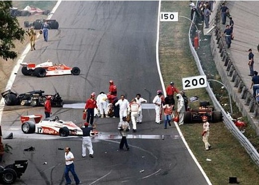 The crash at turn one of Monza that claimed his life. Pic - geforcef1.com