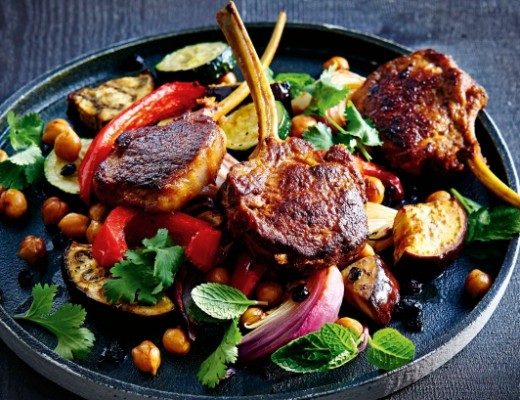 Spiced lamb with crispy roasted veggies andh chickpeas