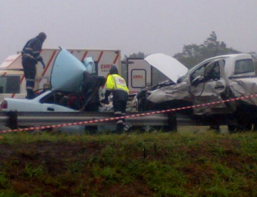 A passing motorist snapped this photo of the crash on the N2 near KwaMbonambi this morning