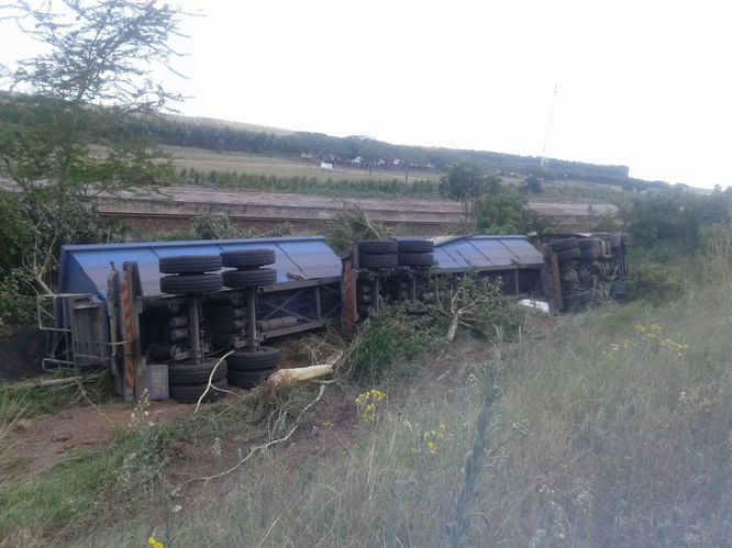 This truck left the road before overturning after a collision with a minibus and three cars on the N2